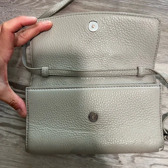 Authentic Tory Burch Elegant Gray Crossbody Bag Wallet Crossbody Clutch Grey Sil - Picture 3 of 4